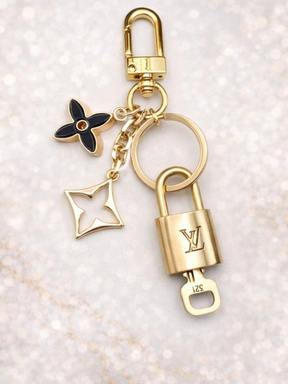 Authentic LV Louis Vuitton Gold Lock & Key 🔑 Unbranded Flower Keychain Charm